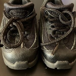 Nike Air Max N95 toddler size 3C black on black tennis shoes